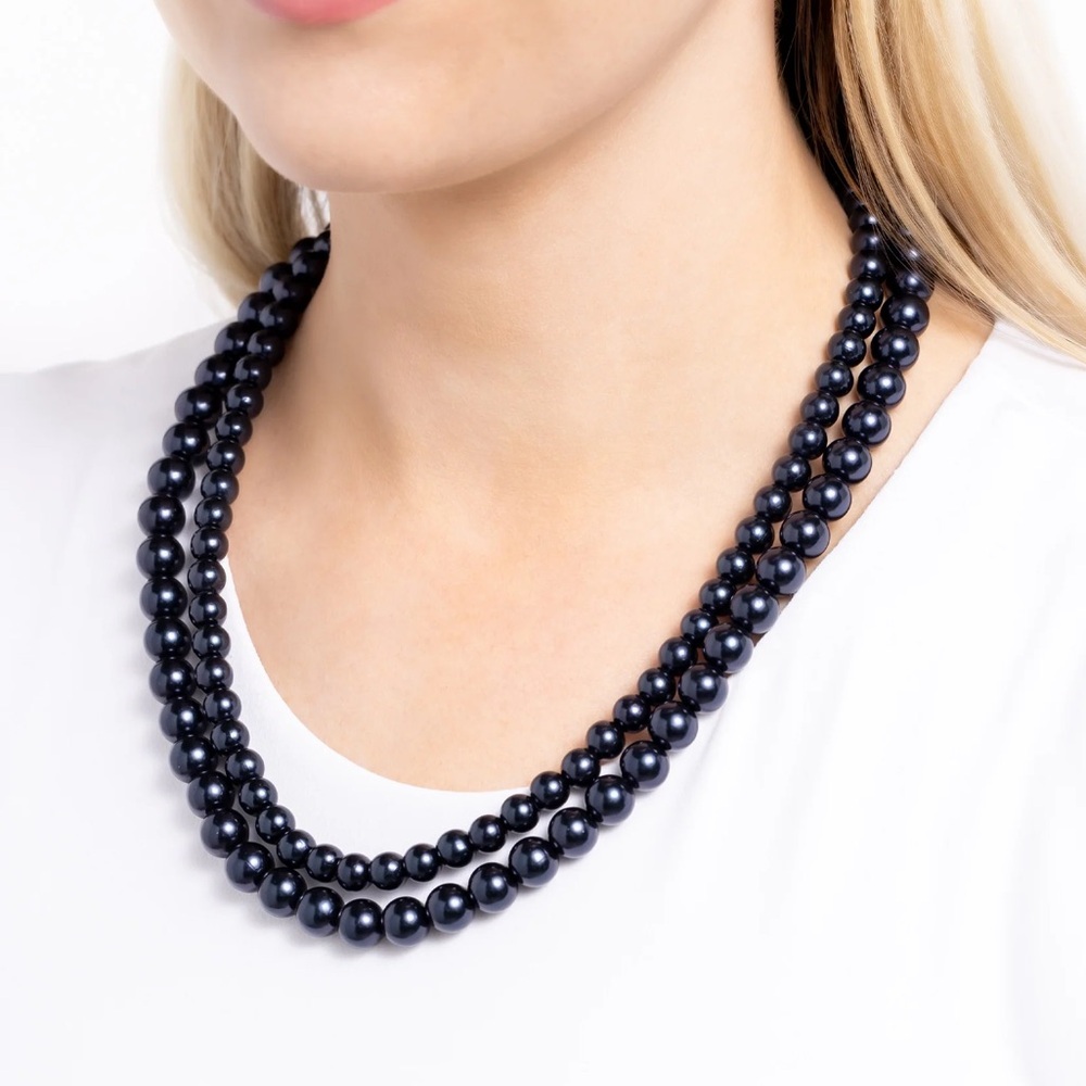 Elegant Blue Pearl Necklace - Picture 2 of 2